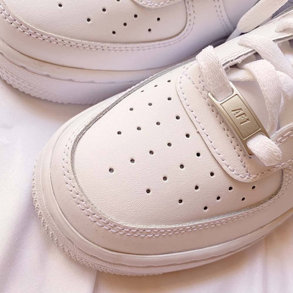BRAND NEW Nike Air Force 1 Size 4.5 Youth
